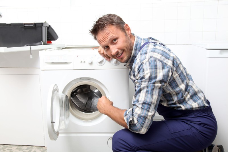 Be Happy Doing Laundry at This Laundromat in Mandarin for Many Reasons